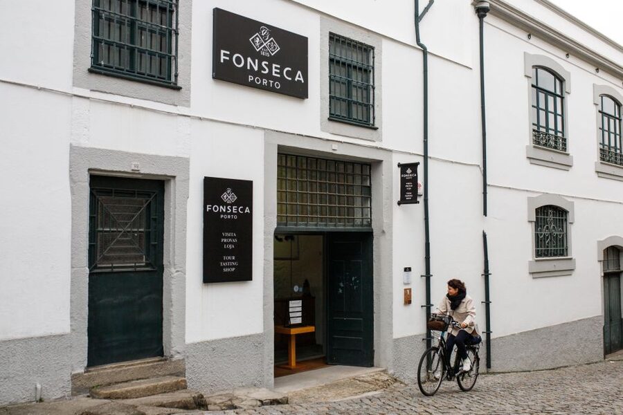Porto: Fonseca Cellar Tour & Fado Show with Optional Dinner - Why the Fado matters more than the tasting
