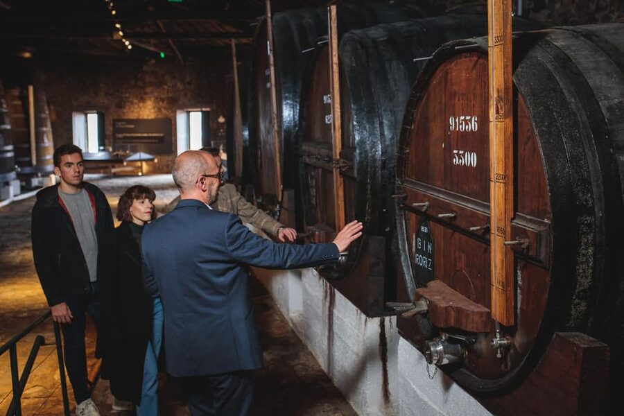 Porto: Fonseca Cellar Tour & Fado Show with Optional Dinner - Should you book it?