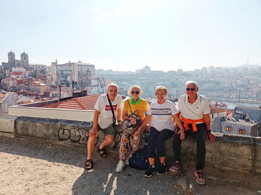 Porto tour with Port Wine tasting in a hidden wine cellar! - São Bento Station and Porto’s famous tilework