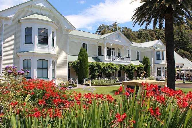 Premium 4 -Best Wineries Napier Hawke's Bay Tour, 5.5h - 6Hours - The boutique stop in Gimblett Gravels