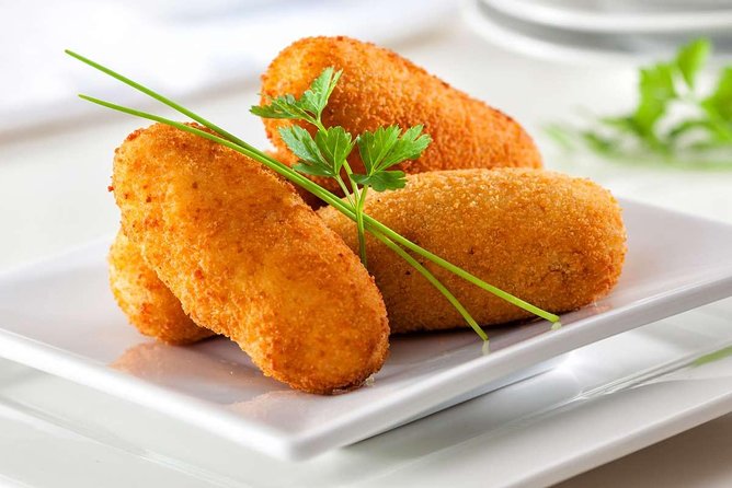 PREMIUM TAPAS TOUR: Tapas, Paella and Winery - The final restaurant and live preparation