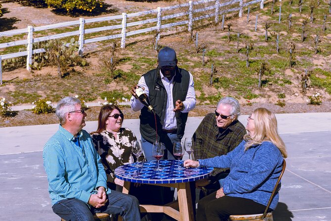 PRIVATE All-Inclusive Full-Day 4 Winery Tour in Temecula Valley - Lunch breaks up the tasting pace