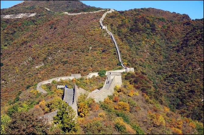 Private Changyu Chateau Wine Tasting Tour and Mutianyu Great Wall Visit - Lunch Before the Wine Tasting