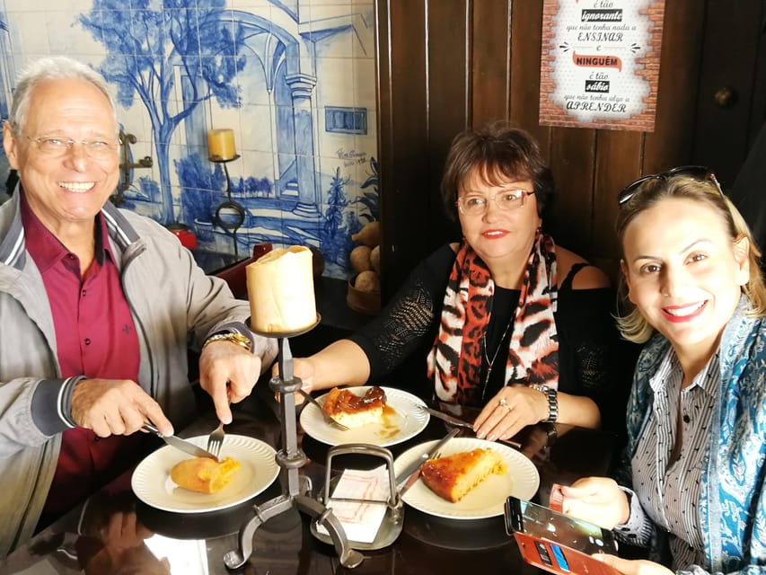 Private day tour to Évora: cork, factory, winery & the city - Lunch in Évora, with the bill separate