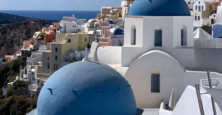 Private Full-Day Tour with winery visit - Red Beach and Perissa Black Sand Beach