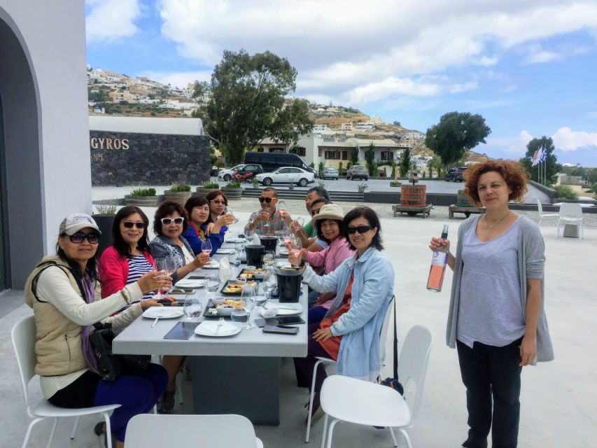 Private Group Visit to Akrotiri & 3 Wineries with Tastings - Exploring Akrotiri on your own