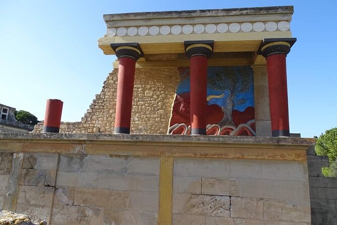 PRIVATE-Knossos Palace-Zeus Cave-Olive Oil Tasting-Old Villages - Mochos, narrow lanes, and a slower village hour