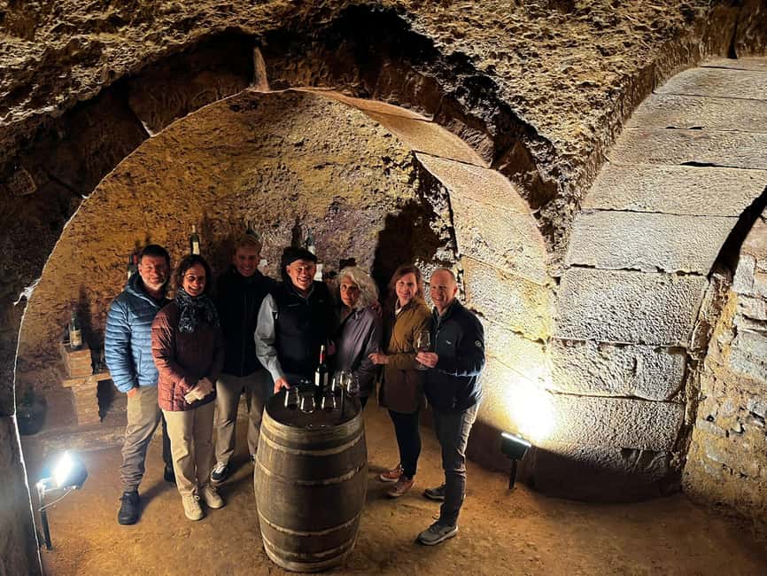 Private La Rioja Day: Visit 2 Premium Wineries with lunch. - First winery: 90 minutes with Rioja in the glass