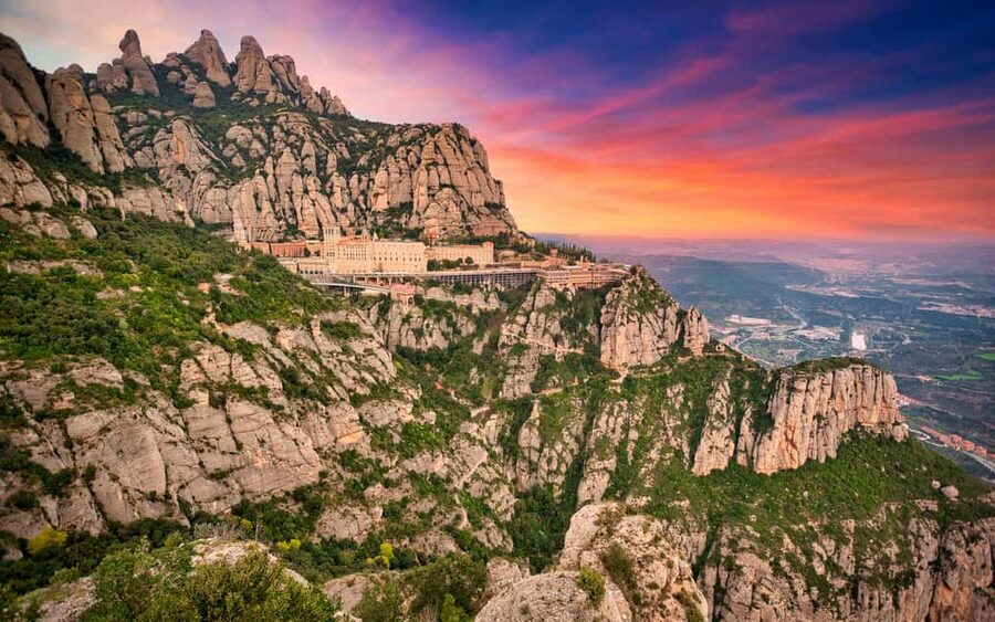 Private Montserrat Monastery with pickup + Winery or Caves - The winery option, three wines and a local meal
