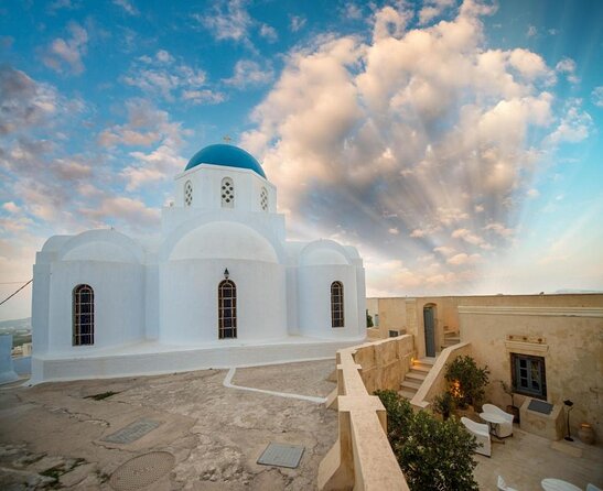 Private Santorini Sunset Wine Tour with Tastings and Tapas - Key things to know before booking