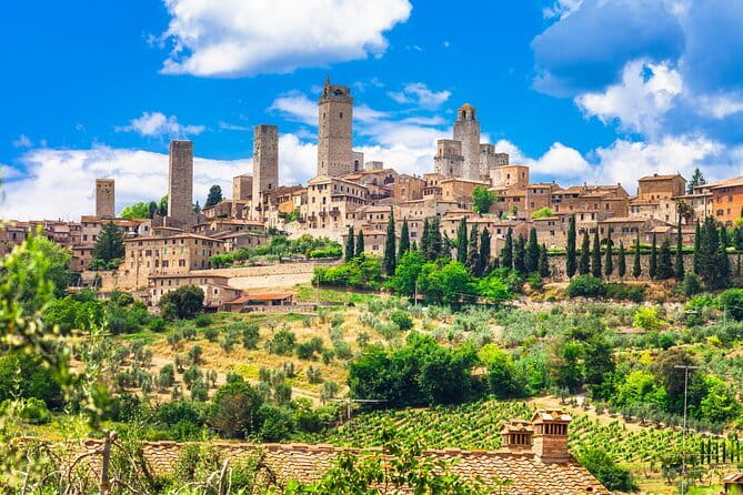 Private Siena San Gimignano Tour from Florence with Winery Lunch - Lunch at Fattoria Poggio Alloro is more than a tasting stop