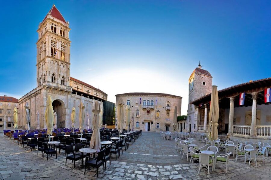 Private Split & Trogir Wine Tasting & Vineyard with Sea View - The hilltop winery and its sea view