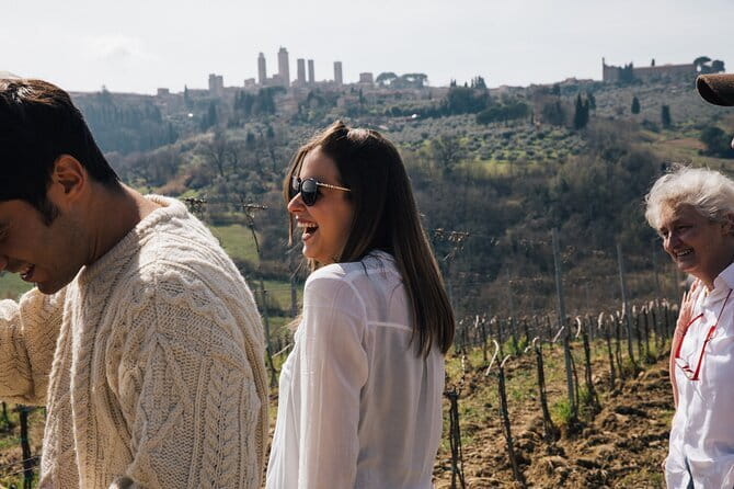 PRIVATE TOUR: Chianti Afternoon tour with visit to 2 wine farms - Guides who make the drive matter