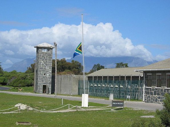 Private tour to Robben Island Kirstenbosch and Constantia Winery - Key points to know before booking