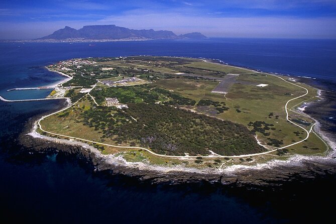 Private tour to Robben Island Kirstenbosch and Constantia Winery - Is $250 per person a fair price?
