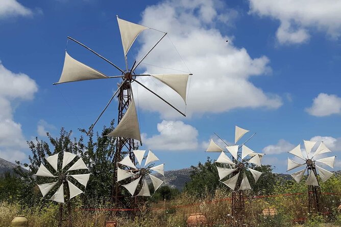 PRIVATE-Zeus Cave-Knossos-Olive oil Factory-Traditional Villages. - Lyrarakis Winery and five local wines