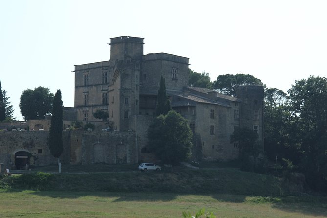 Provence Wineries and Luberon Villages Day Trip from Aix-en-Provence - How much driving and free time should you expect?