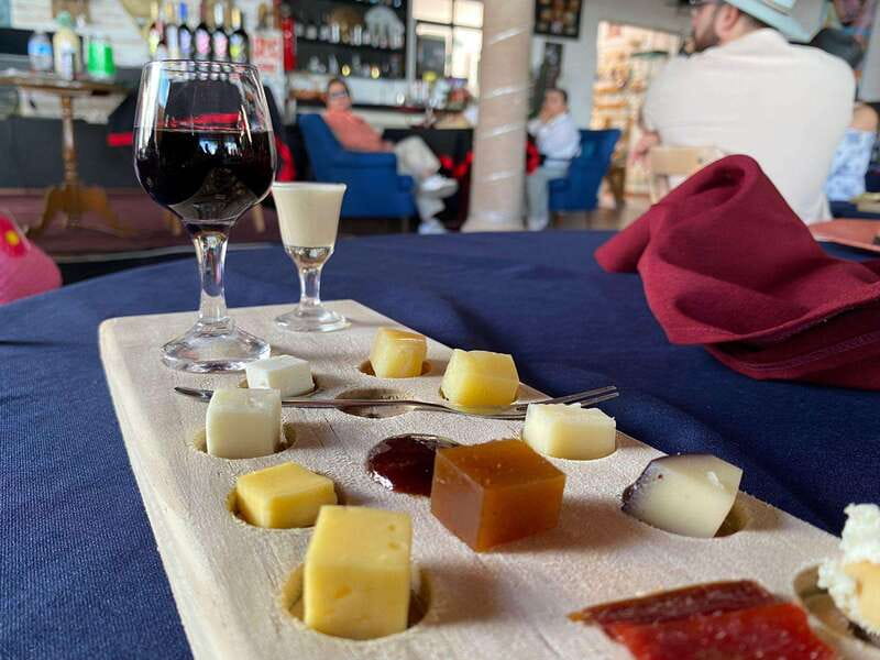 Querétaro: Art, Cheese and Wine Route - Bernal and Peña de Bernal