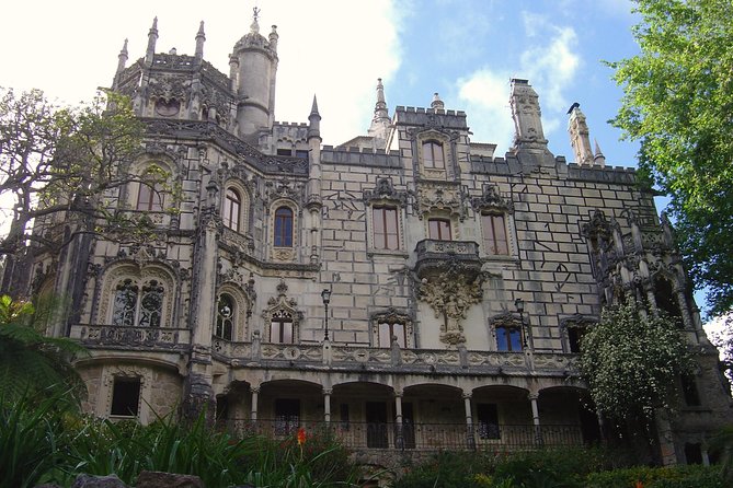 Quinta da Regaleira and Visit to Sintra Private Half Day Tour - Inside the palace, gardens, and tunnels