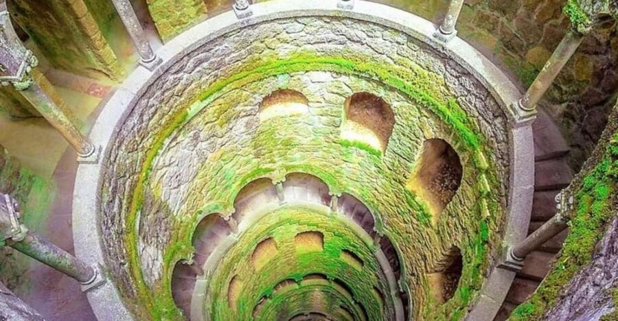 Quinta da Regaleira Skip-the-Ticket-Line Entry & Audioguide - The palace, chapel, and first garden sights