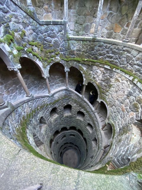 Quinta da Regaleira Skip-the-Ticket-Line Entry & Audioguide - Finding the greenhouse, aquarium, and fountains