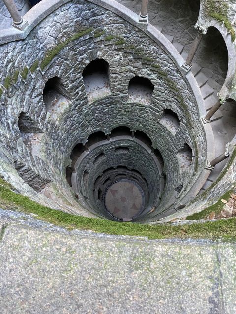 Quinta da Regaleira Skip-the-Ticket-Line Entry & Audioguide - Getting to the estate and dealing with parking