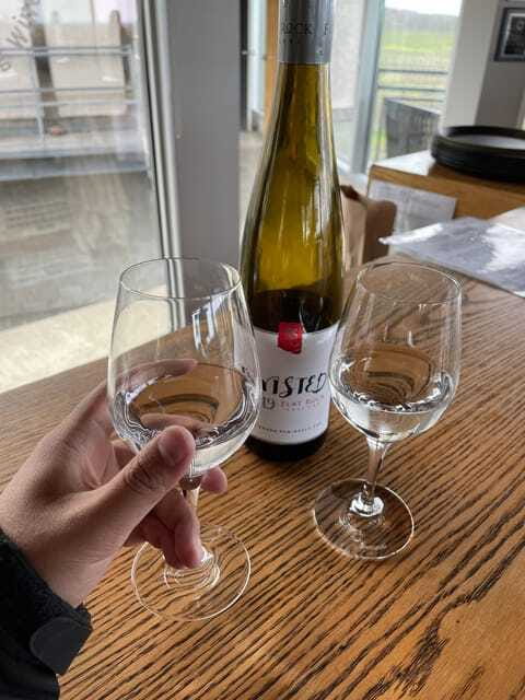 Relaxing Lunch & Wine Tour through Niagara's Wine Country - The guide can shape the whole day