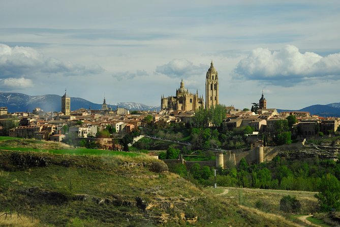 Ribera del Duero Wineries Guided Tour & Wine Tasting from Madrid - Why Ribera del Duero tastes different