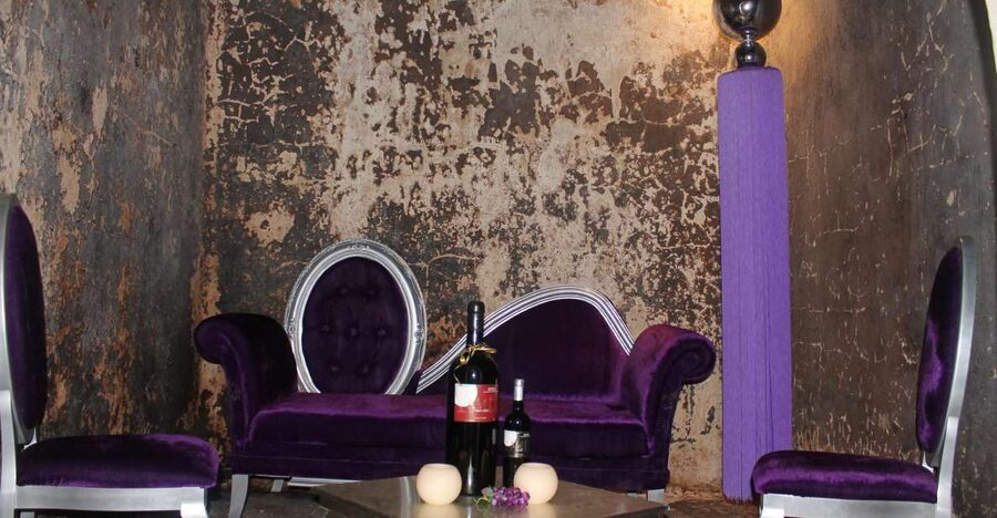 Rioja Alavesa: Wine Tasting in a Traditional Winery - The concrete cellar and the role of time