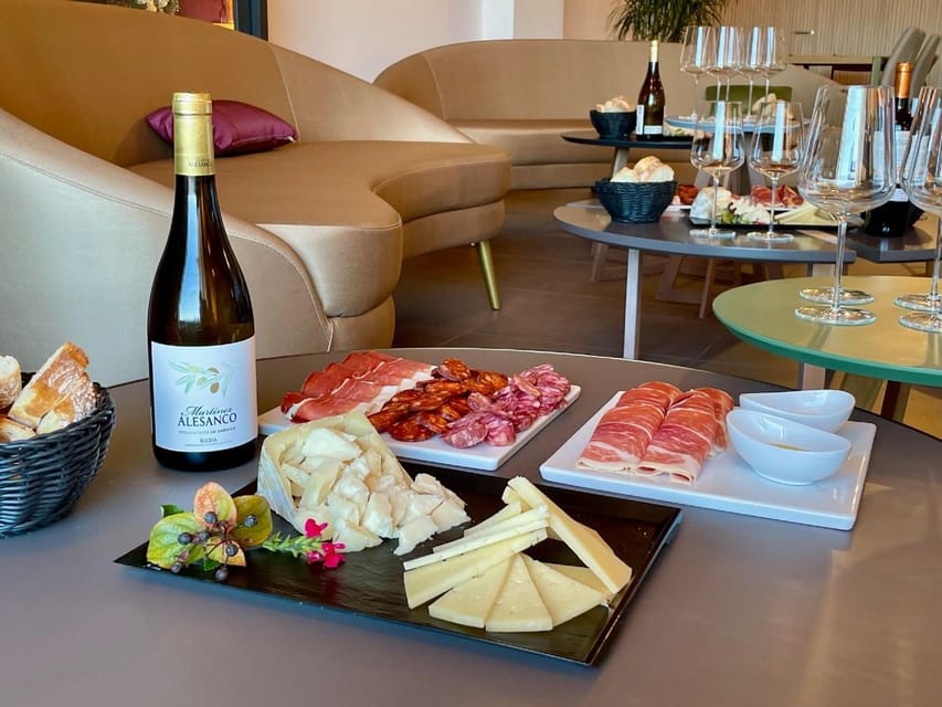 Rioja: Wine tasting and sampling at the Martínez Alesanco family winery - The atmosphere and level of service