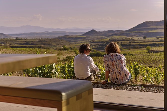 Rioja Wine Tour: 2 Wineries Visit with Tasting from San Sebastian - Crossing from San Sebastian into Rioja
