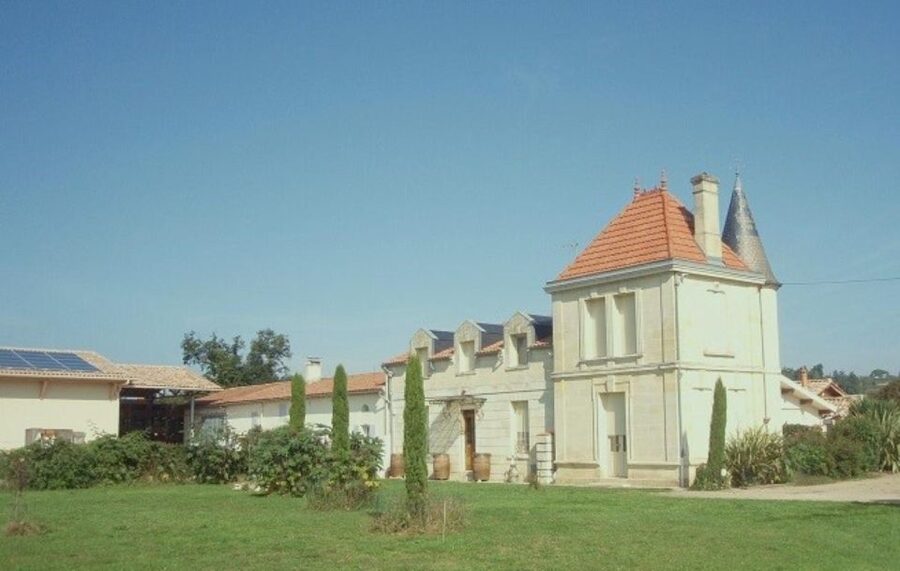 Saint-Émilion: Family Vineyard Visit with Wine Tasting - Key points about Château Haute-Nauve