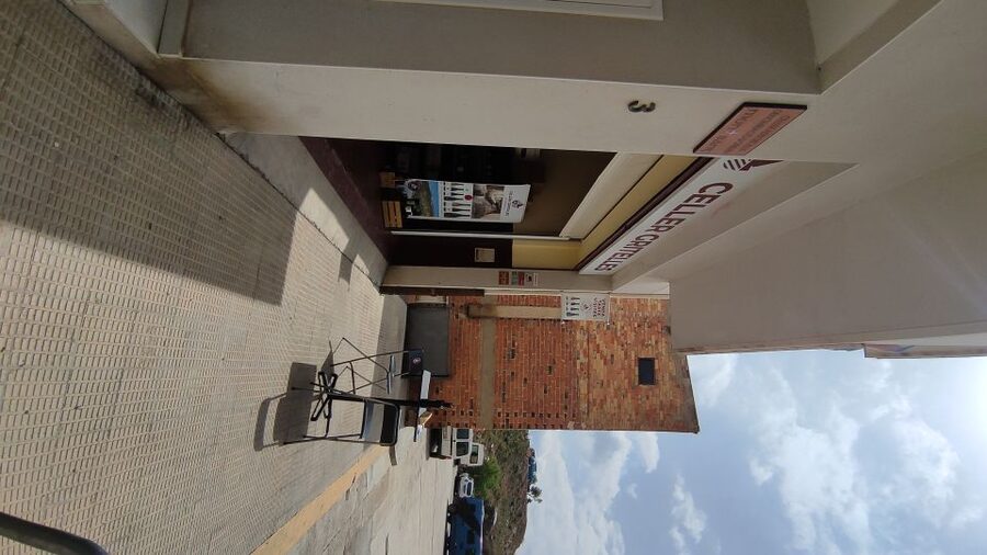 Salou: Priorat tasting Wine-Cellar Tour with hotel pickup - The guide can shape the whole outing