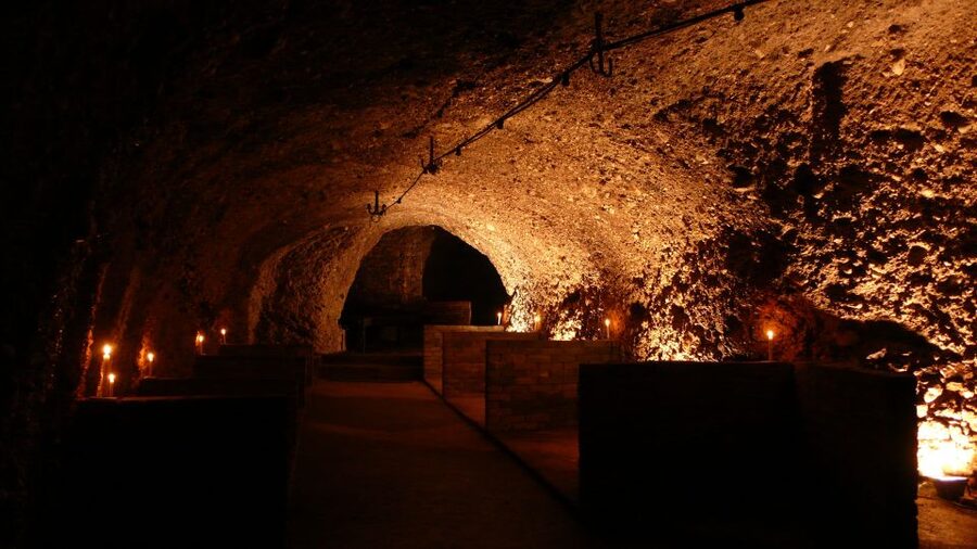 Salzkammergut: Sandstone Beer Cellar Tour - From the old Ischler brewery to the family-owned building