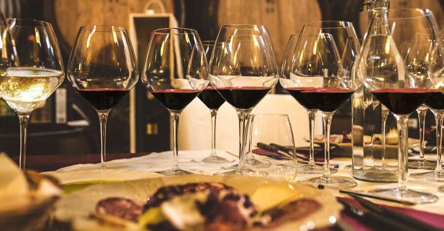 San Gimignano: Lunch or Dinner at a Winery with Wine Tasting - Timing, weather, and practical details
