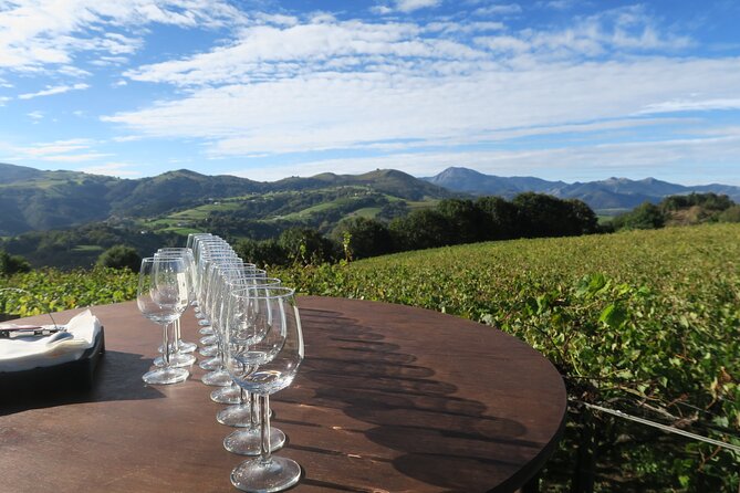 San Juan de Gaztelugatxe with Winery Visit and Lunch (From Bilbao) - A simple pintxos stop in Bermeo