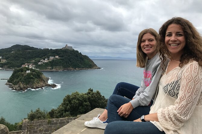 San Sebastian Private Tour, Pintxos & Winery Visit from Bilbao - Two hours of pintxos in the Old Town