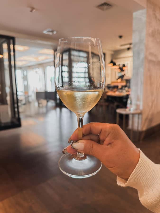 Santiago: Casa del Bosque Winery with Tasting and Lunch - Walking through Casa del Bosque