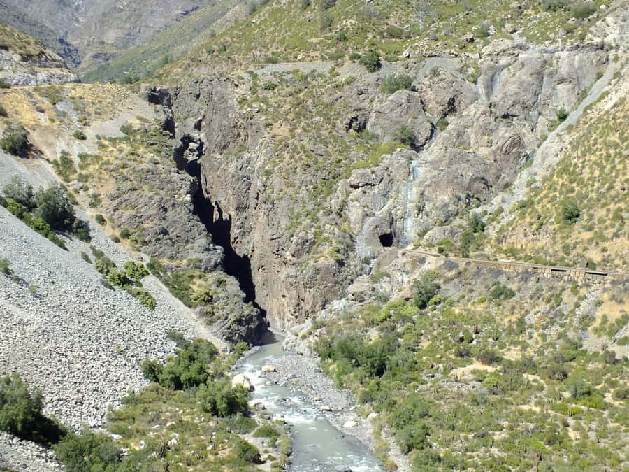 Santiago: Inca Lagoon and Vineyard Visit with Wine Tasting - Why the Inca Lagoon makes this a worthwhile day trip