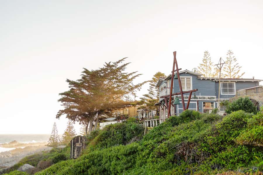 Santiago: Veramonte Vineyard, Isla Negra and Algarrobo, - From Casablanca vines to the Pacific shore