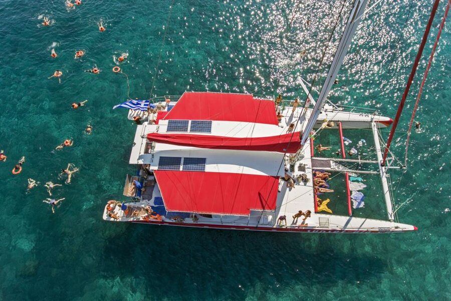 Santorini: Catamaran Cruise, Winery, & Oia Sunset Combo Tour - Five hours around Santorini’s volcanic coast