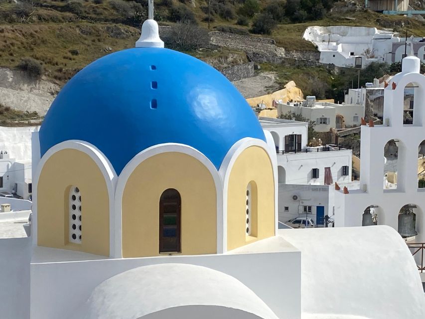 Santorini Fun Wine tour-Visit 2 Wineries-transfers included - A brief vineyard stop after the first tasting
