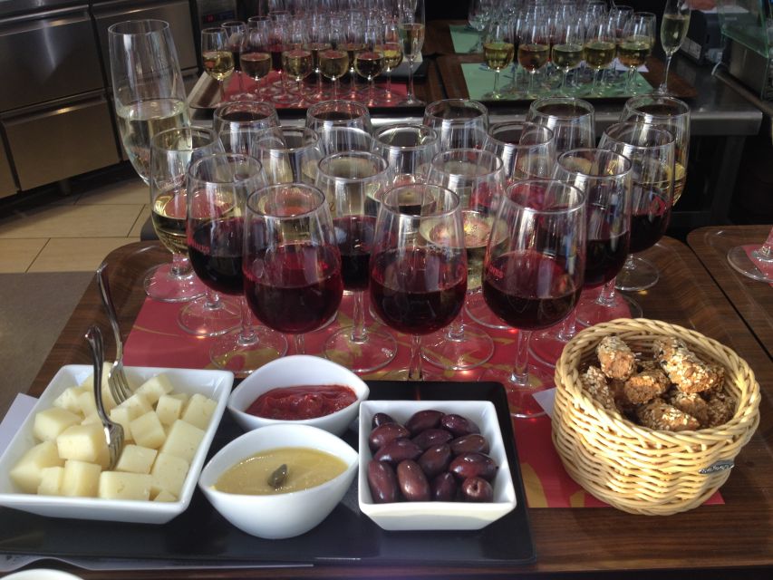 Santorini: Guided Tour to 3 Wineries with Wine Tastings - The Mercedes minivan makes a difference