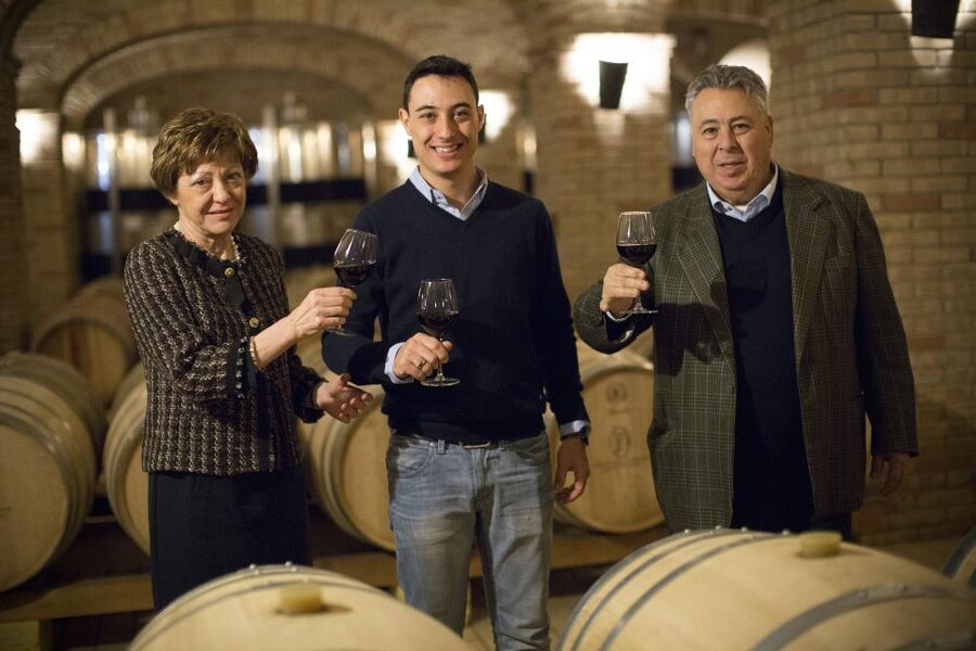 Sardinia: Winery Tour and Wine Tasting Experience - Alice and the value of a personal guide