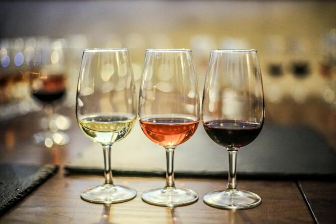 Setúbal Wine Tour with Visit and Tasting at 2 Wineries - José Maria da Fonseca and 190 years of wine tradition