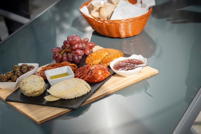 Setúbal: Winery & Fish Market Tasting Tour from Lisbon - What the guide can change