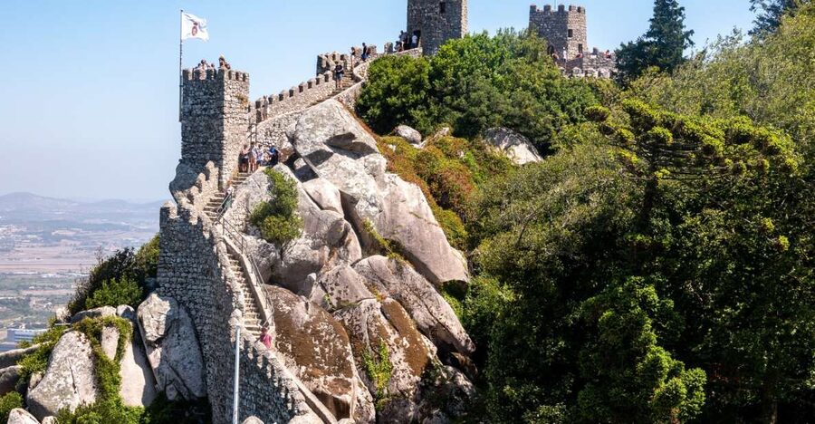 Sintra: Castle of the Moors & Quinta Entry with Audio Guides - Following the self-guided Sintra city walk