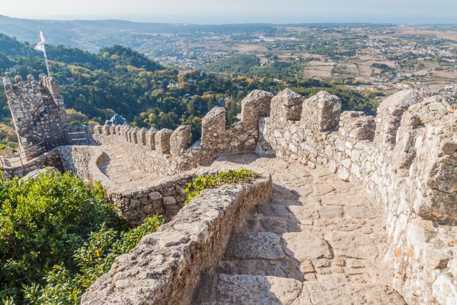 Sintra: Castle of the Moors & Quinta Entry with Audio Guides - Reaching the Moorish Castle from Lisbon