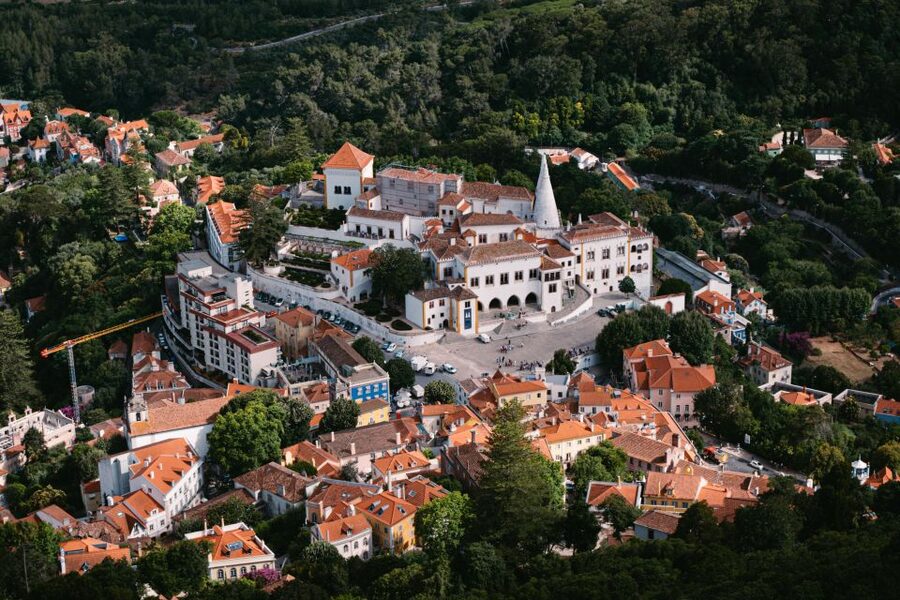 Sintra/Lisbon: Sintra & Quinta da Regaleira Tour with Ticket - How much time you get inside the estate