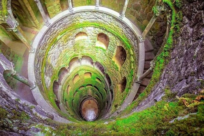 Sintra,Palácio da Pena,Quinta da Regaleira and Cascais - Quinta da Regaleira and the symbolic well